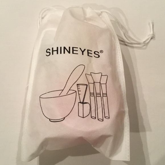 DIY Facial Mask Mixing Silicon Bowl And Brush Set - Picture 5 of 5